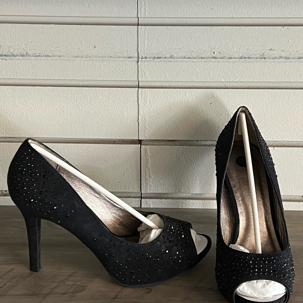 Dress Barn Women’s Sabrina Black Heels. Size 7. New